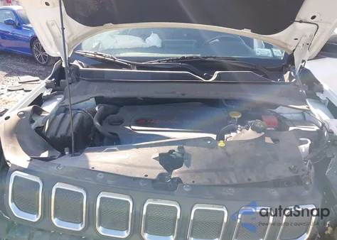 2022 Jeep Compass Latitude 4X4 из США, поврежденный, VIN 3C4NJDBB3NT176785